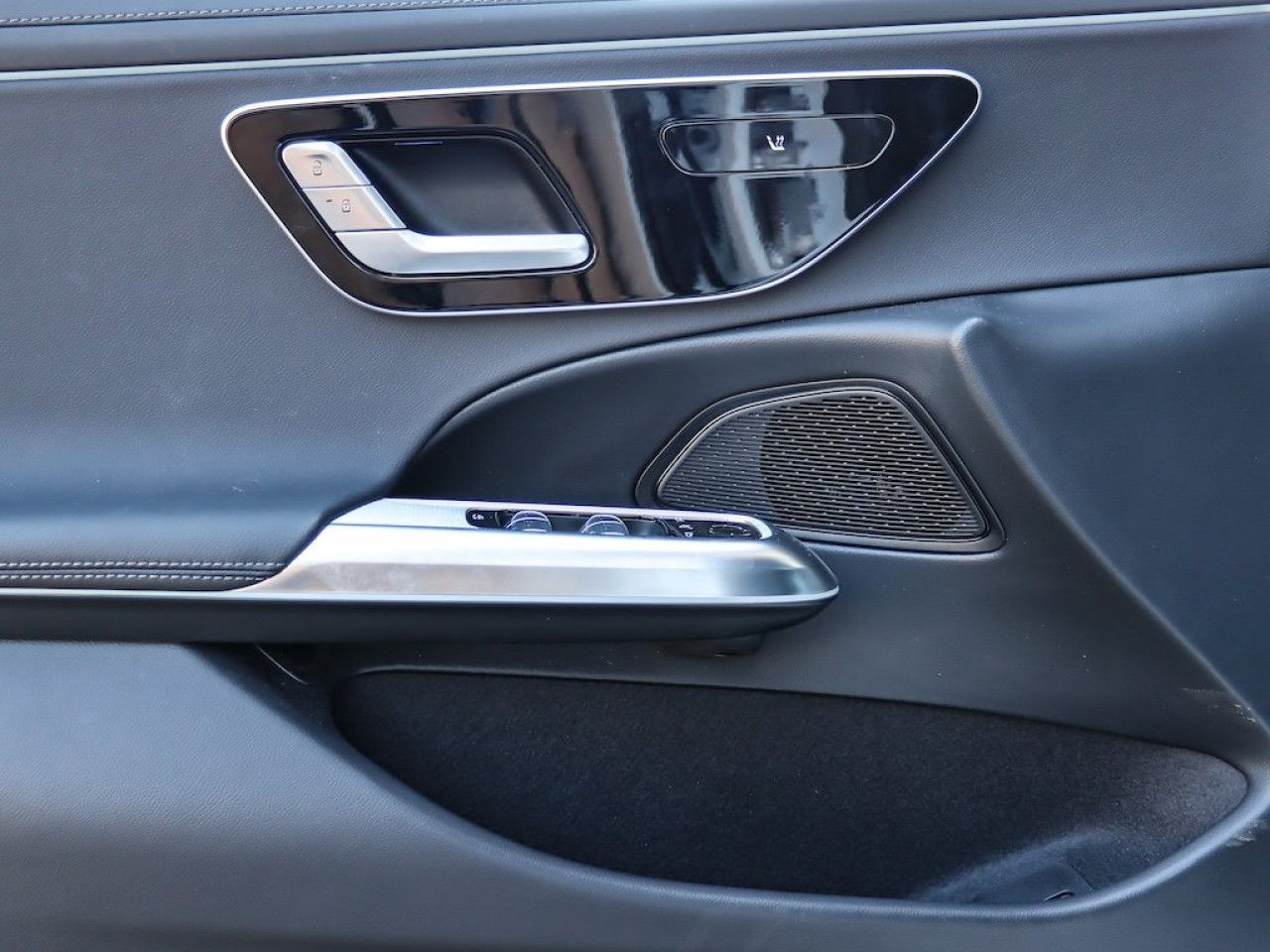 Mercedes-Benz E-Klasse – Bild 17