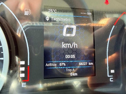Vehicle image 11 / 13