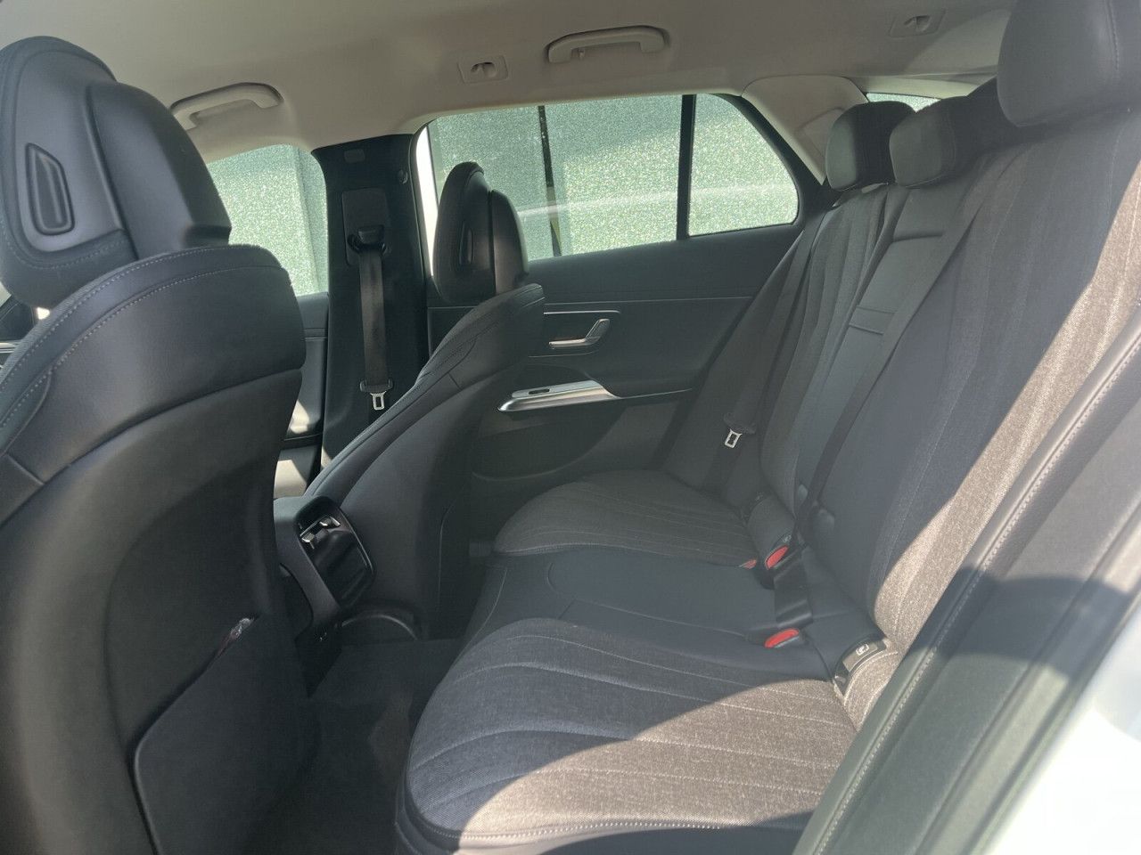 Mercedes-Benz E-Klasse – Bild 15