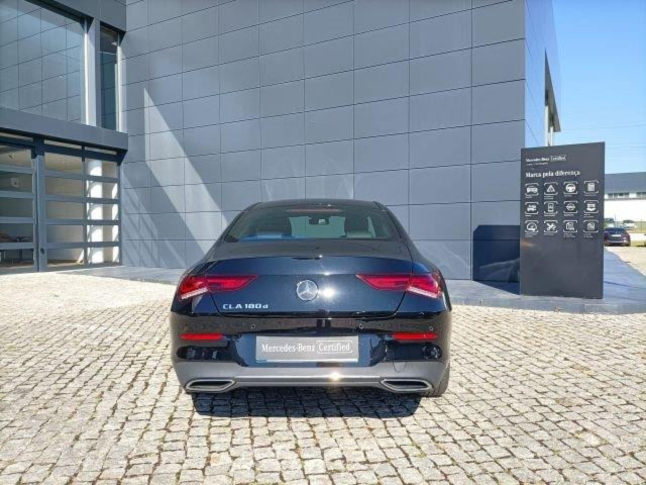 Imagem do ve&iacute;culo 3 / 7