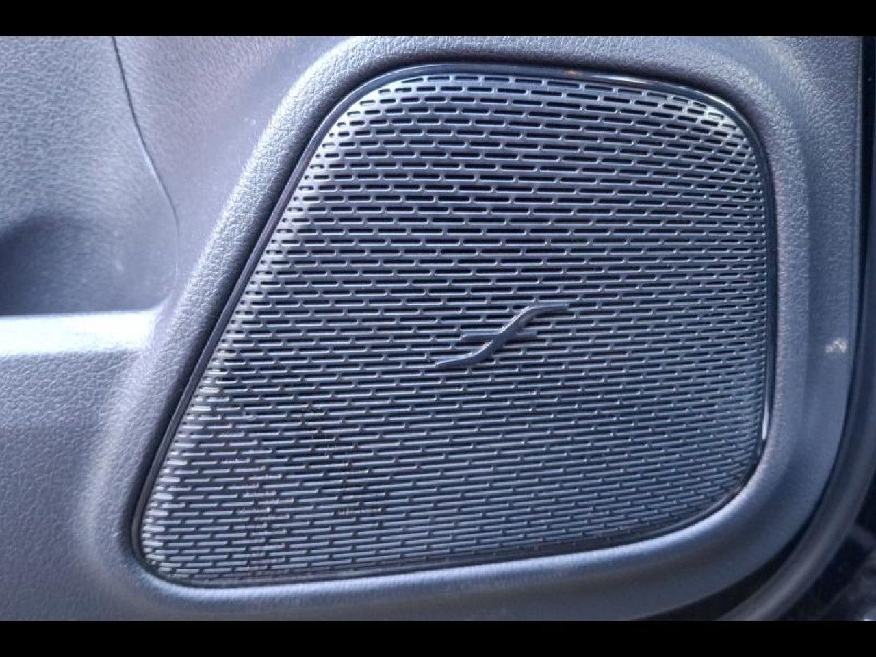 Photo du v&eacute;hicule 18 / 18