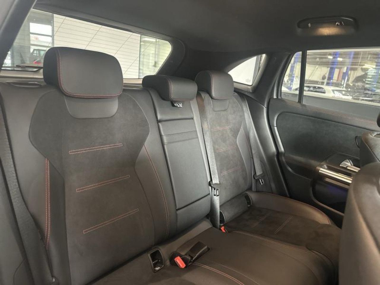 Photo du véhicule 16 / 18