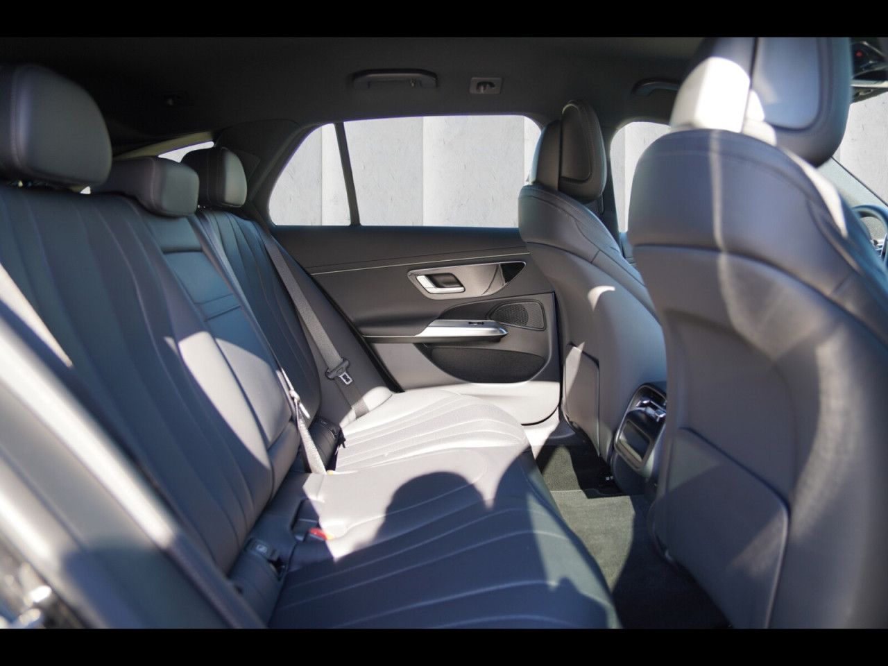 Mercedes-Benz E-Klasse – Bild 11