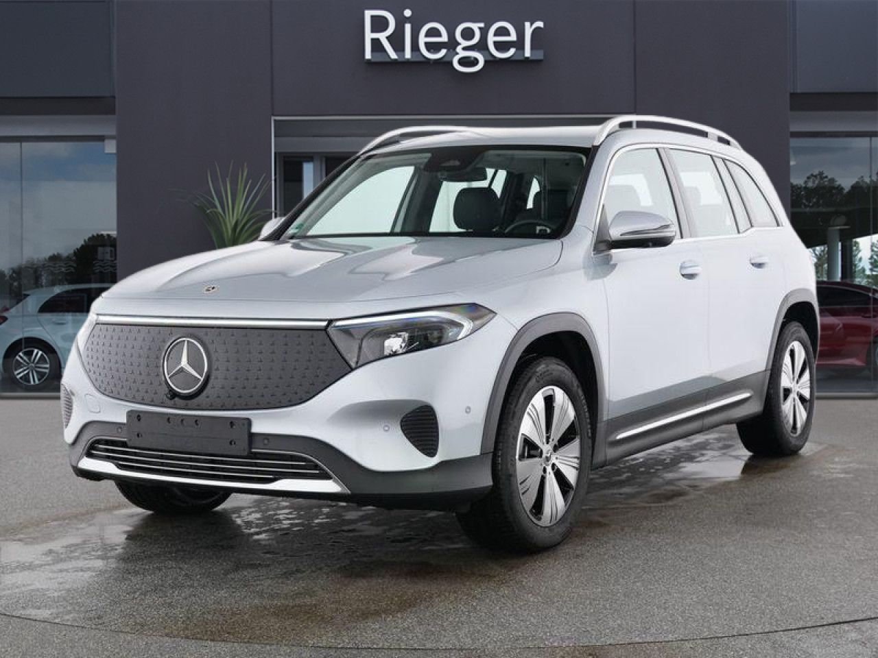 Mercedes-Benz EQB