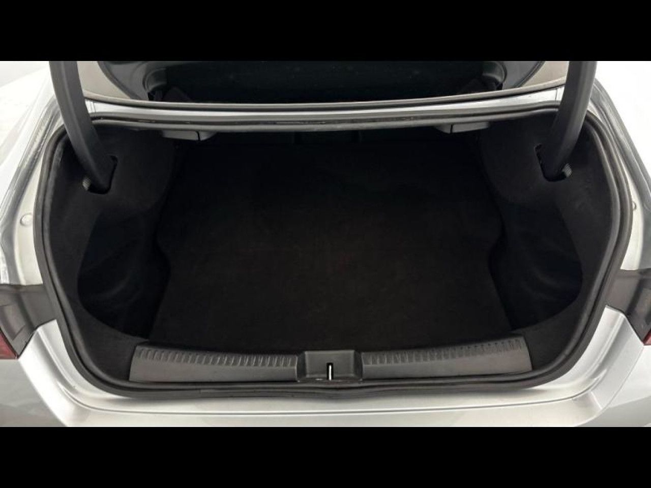 Photo du v&eacute;hicule 14 / 18