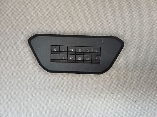Vehicle image 10 / 15