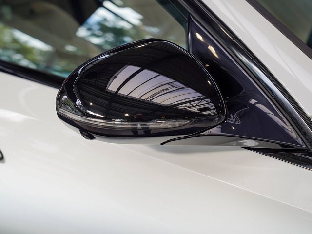 Last viewed vehicle image 3