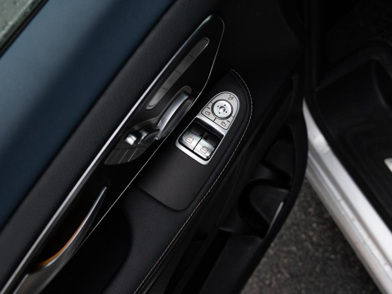 Fahrzeugbild 12 / 17