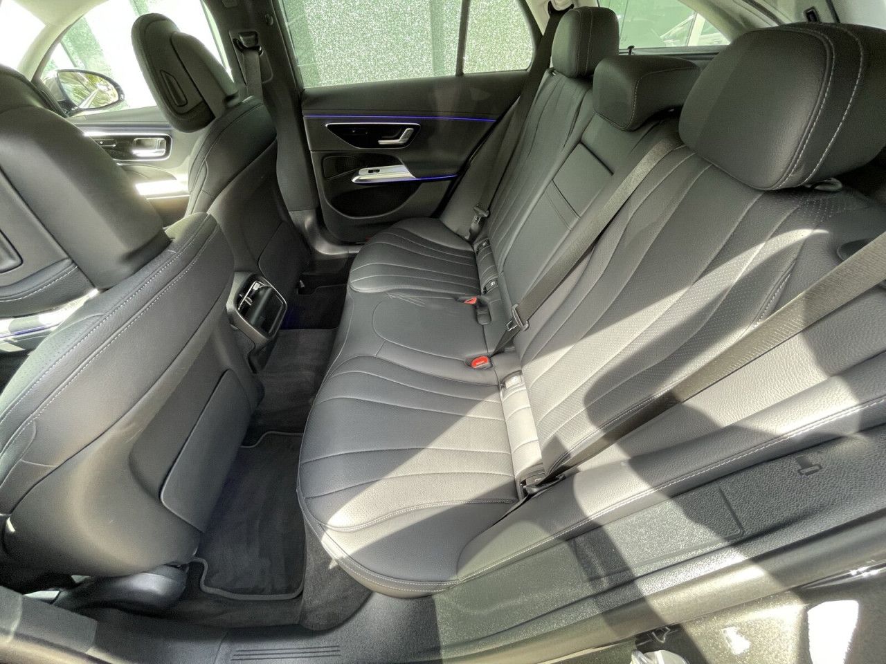 Mercedes-Benz E-Klasse – Bild 24