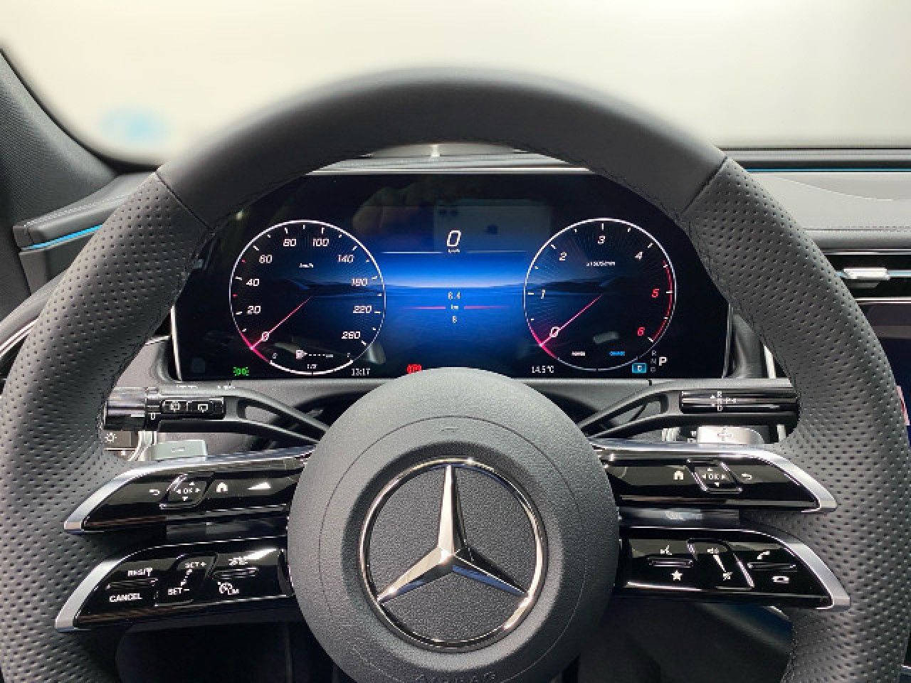 Mercedes-Benz E-Klasse – Bild 8