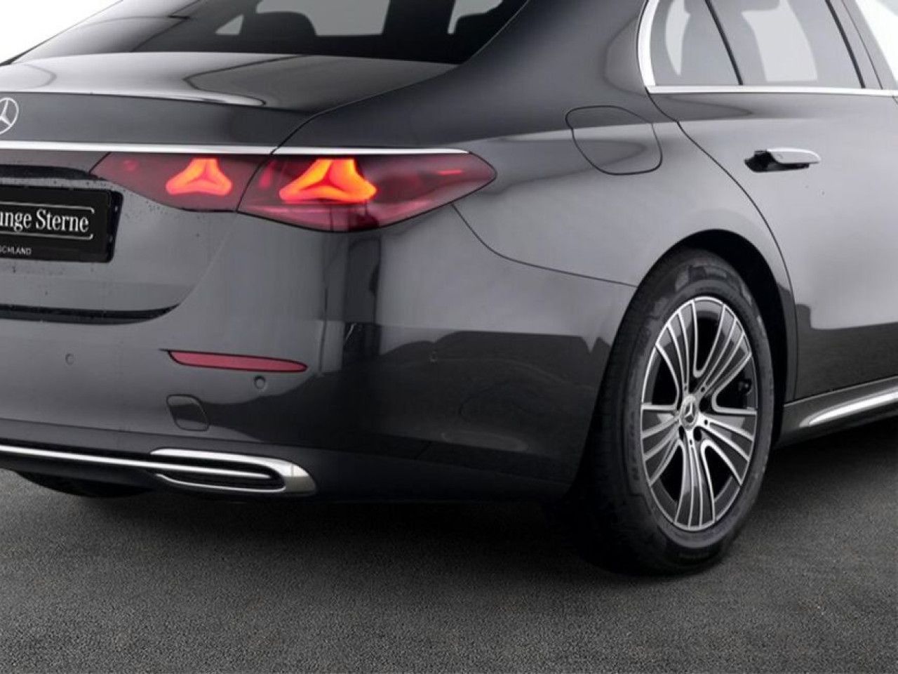 Mercedes-Benz E-Klasse – Bild 9