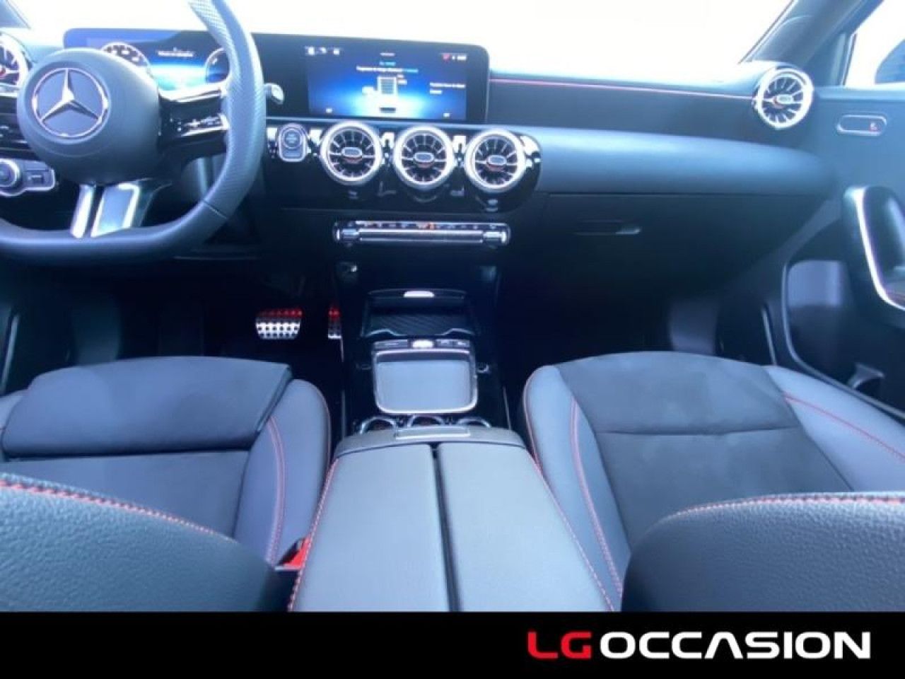 Photo du v&eacute;hicule 13 / 18