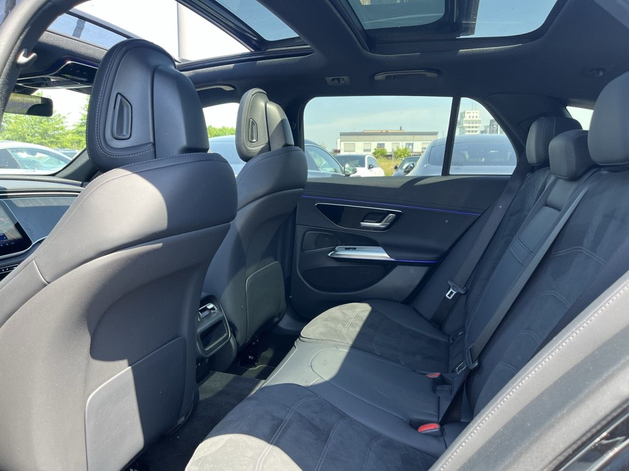 Mercedes-Benz E-Klasse – Bild 21