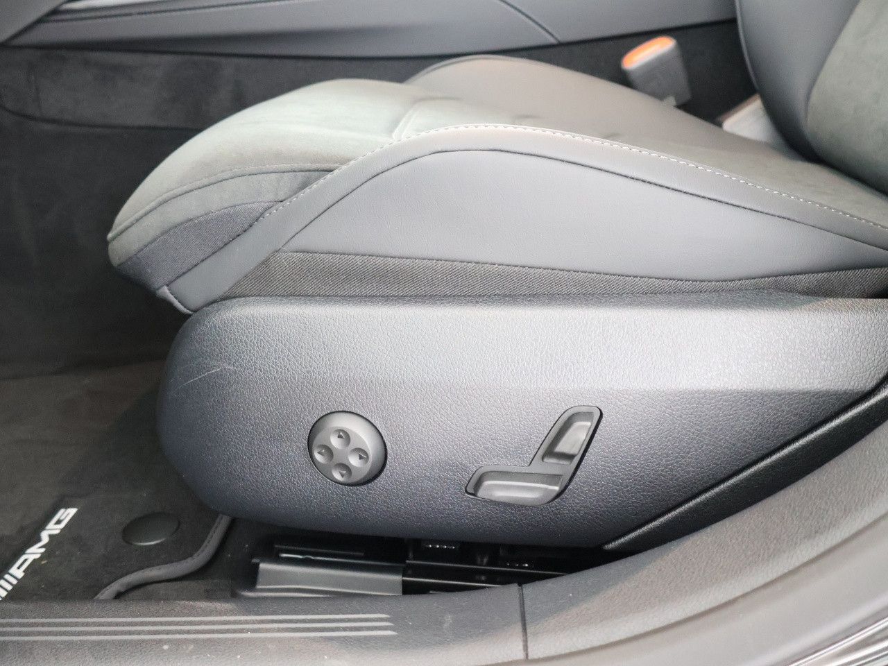 Mercedes-Benz E-Klasse – Bild 17
