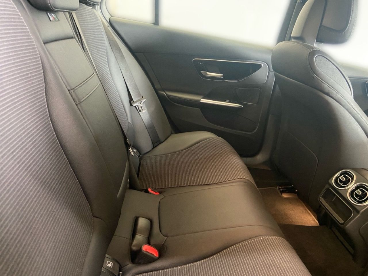 Mercedes-Benz C-Klasse – Bild 11