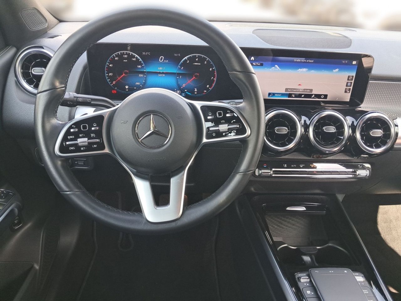Mercedes-Benz GLB – Bild 9