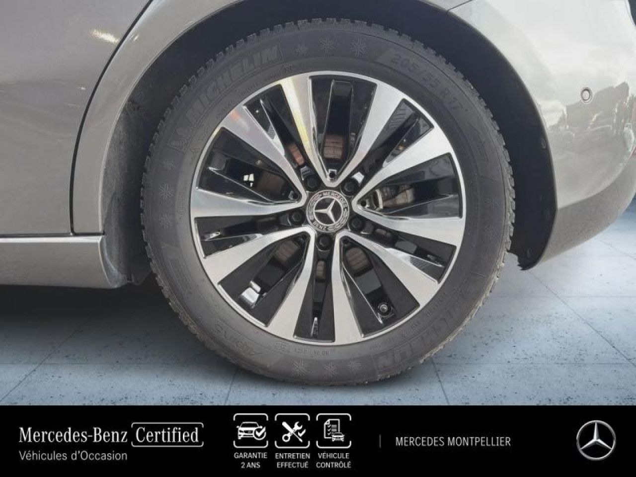 Photo du v&eacute;hicule 9 / 18