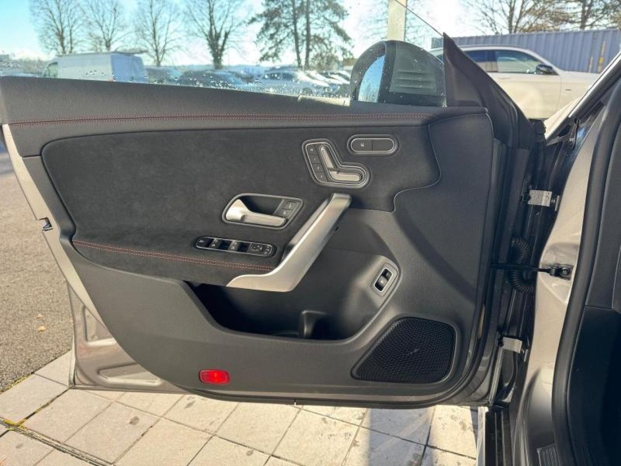 Photo du v&eacute;hicule 13 / 18