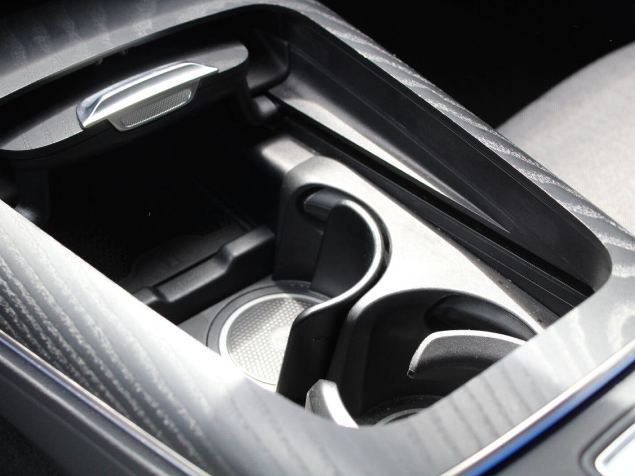 Mercedes-Benz E-Klasse – Bild 20
