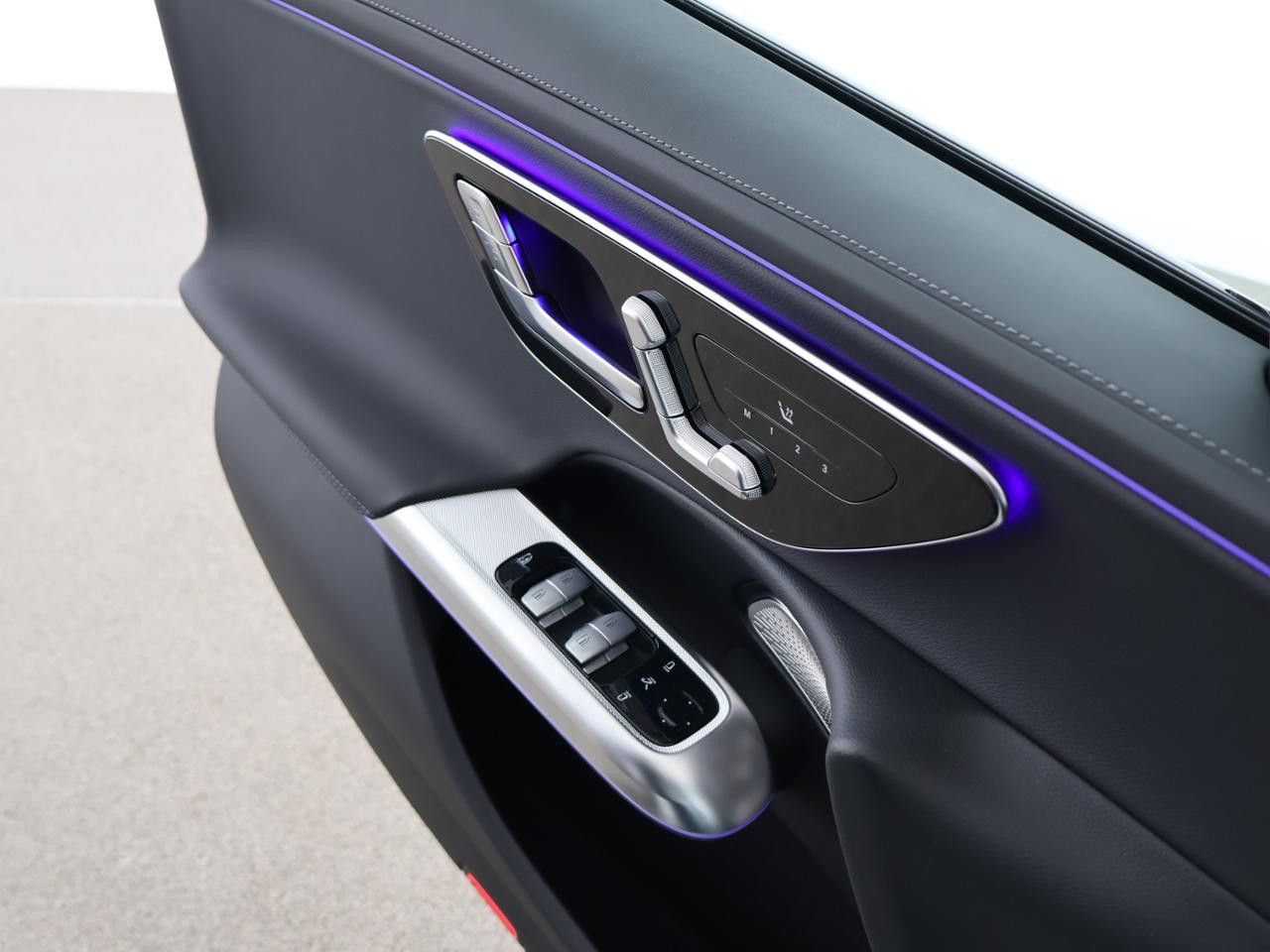 Mercedes-Benz E-Klasse – Bild 13