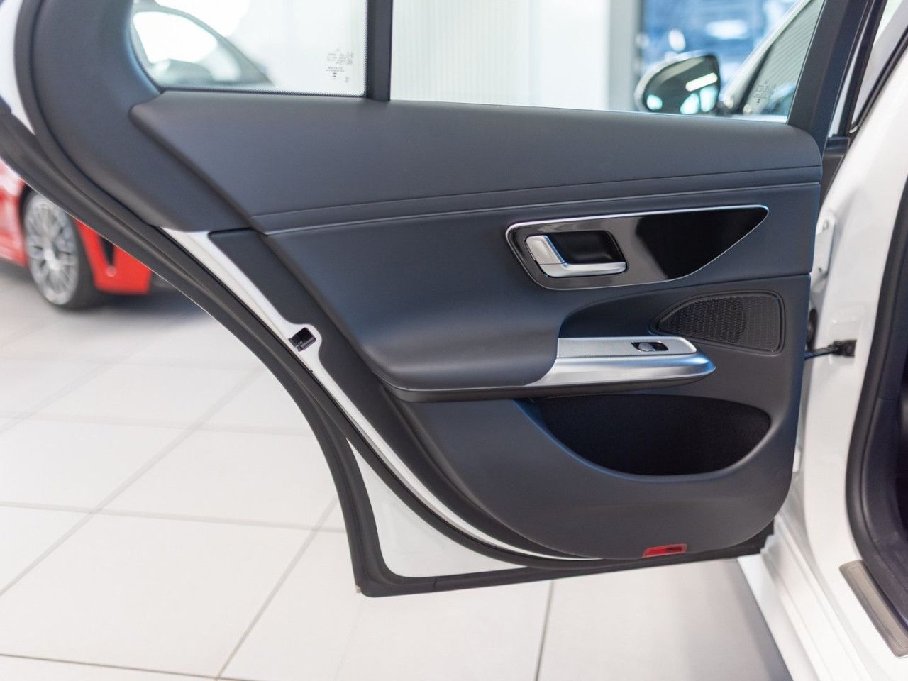 Mercedes-Benz E-Klasse – Bild 27