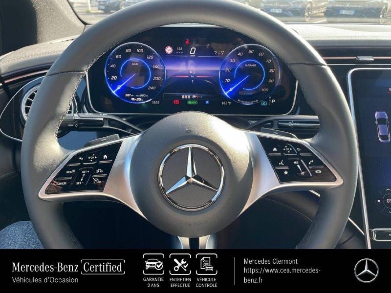 Photo du v&eacute;hicule 17 / 18