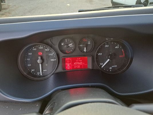 Vehicle image 16 / 16