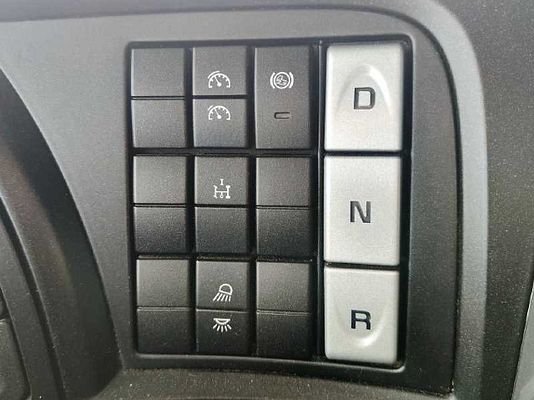 Vehicle image 11 / 14