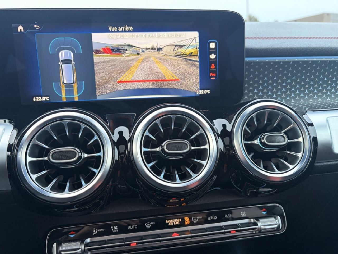 Photo du v&eacute;hicule 18 / 18