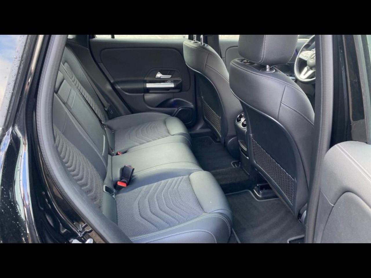 Photo du v&eacute;hicule 13 / 18