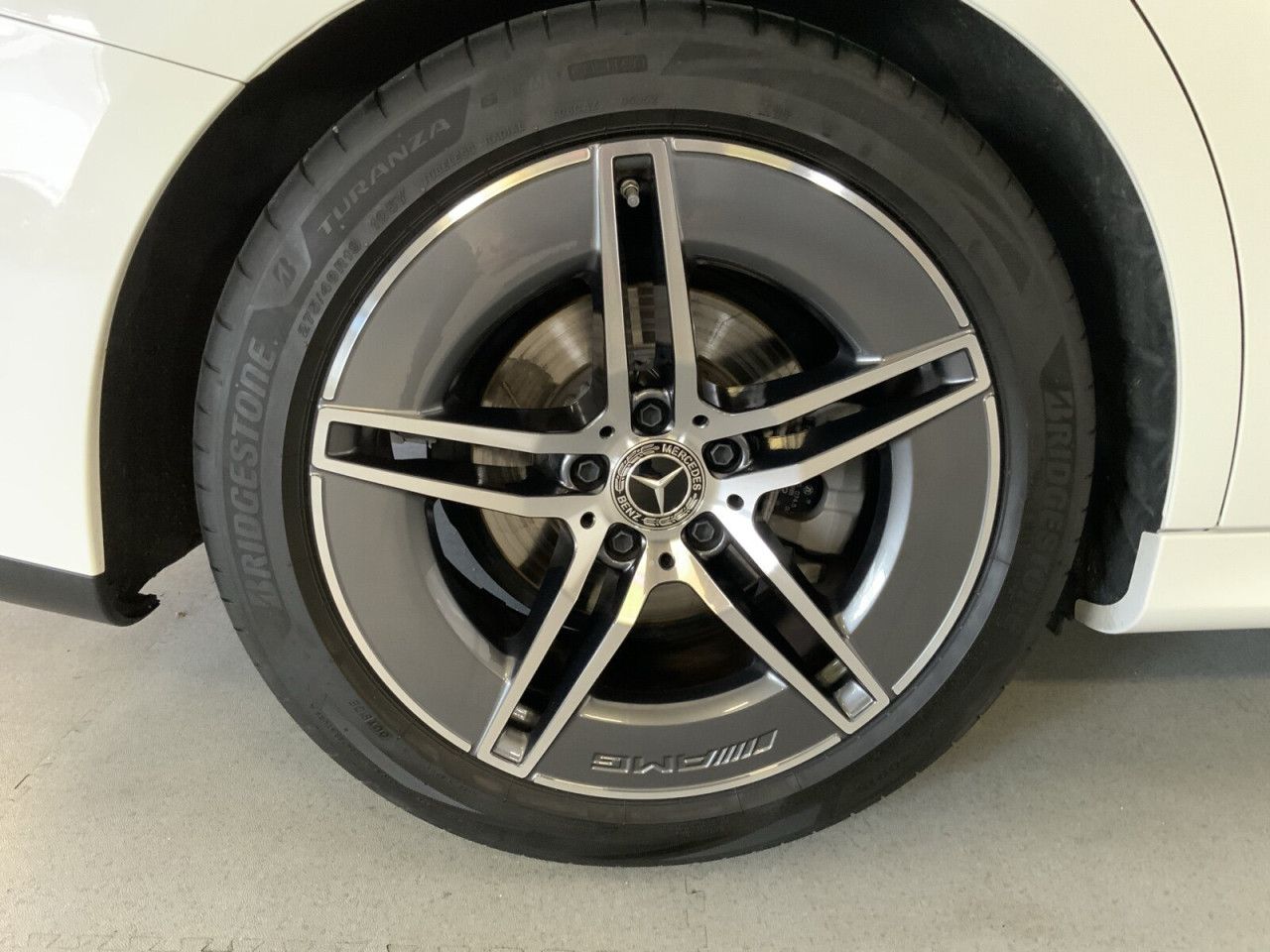 Mercedes-Benz E-Klasse – Bild 8
