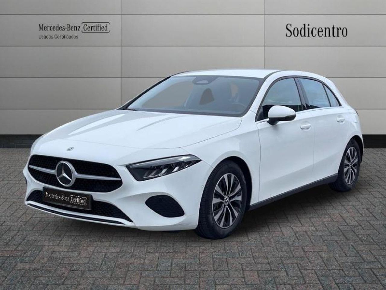 Imagem do ve&iacute;culo 1 / 20