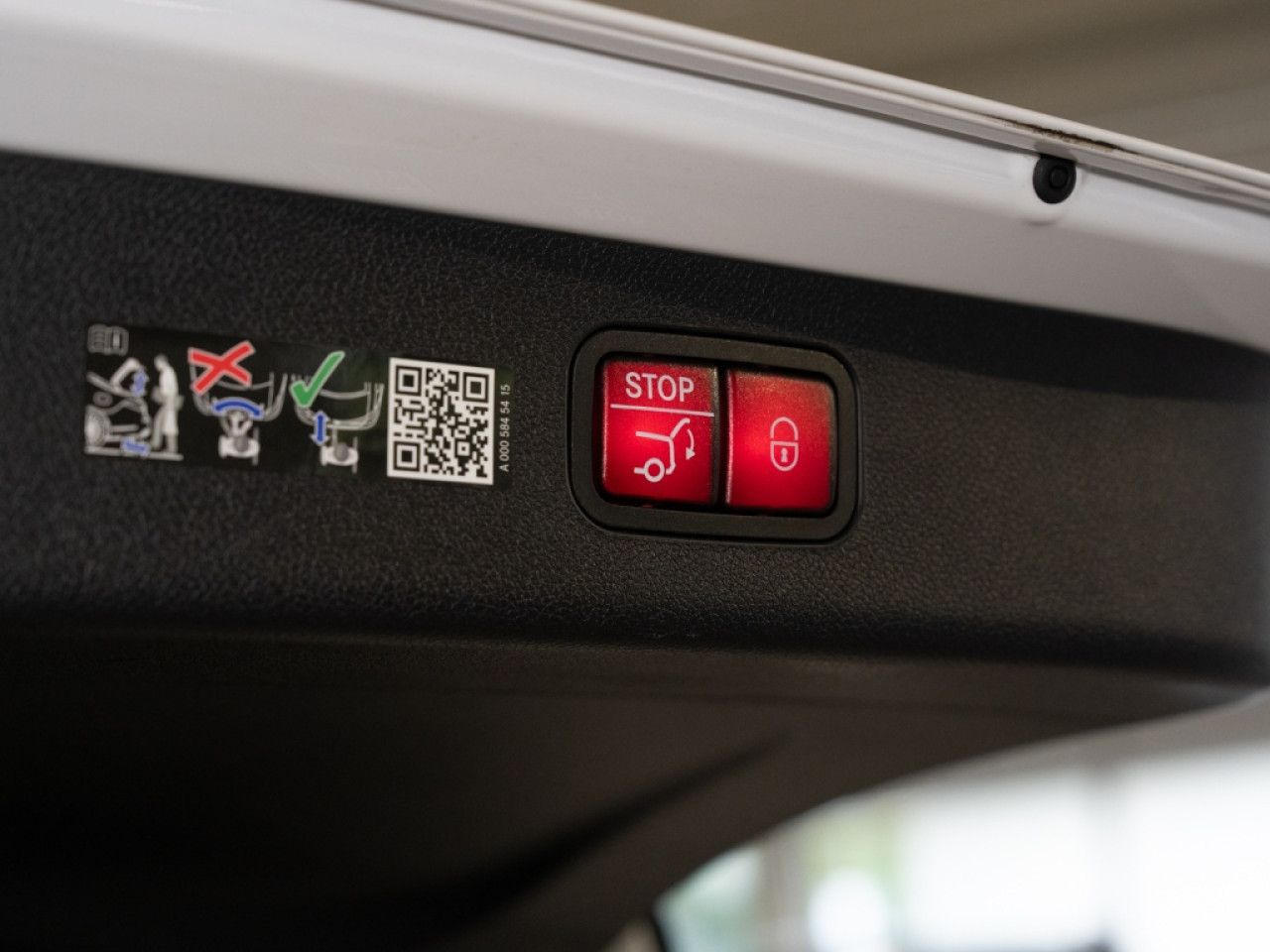 Mercedes-Benz E-Klasse – Bild 8