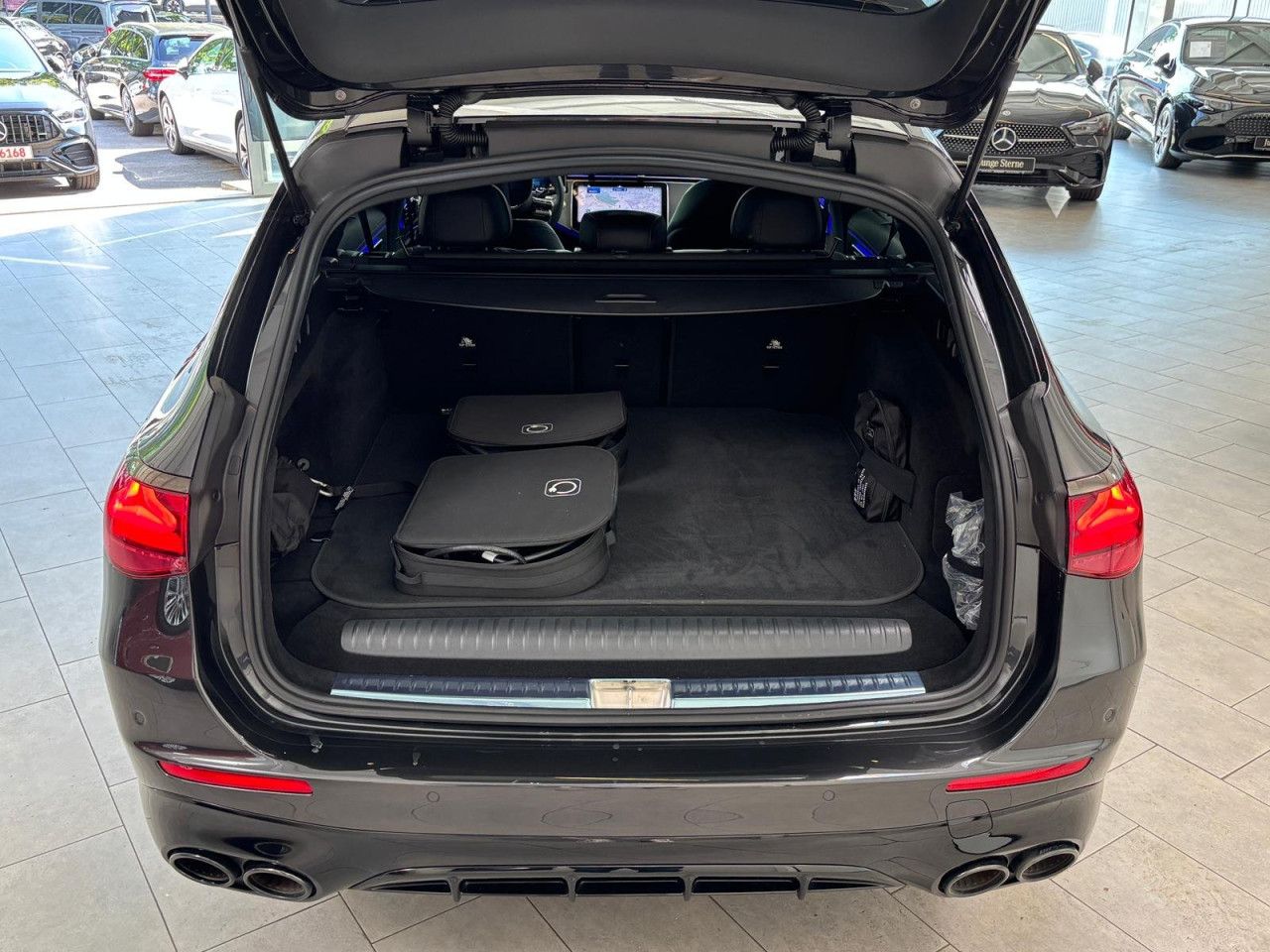 Mercedes-Benz E-Klasse – Bild 13