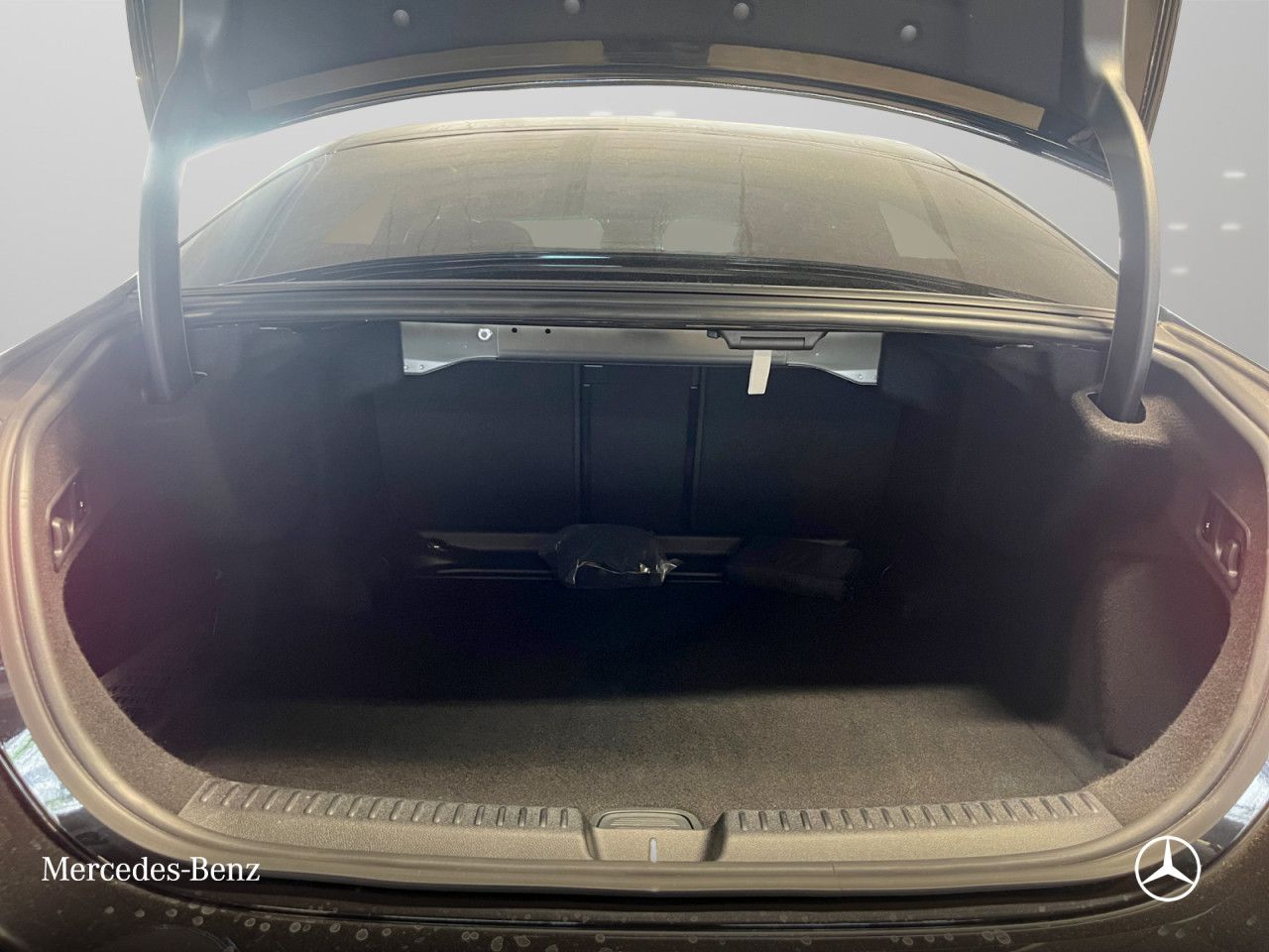 Mercedes-Benz E-Klasse – Bild 14