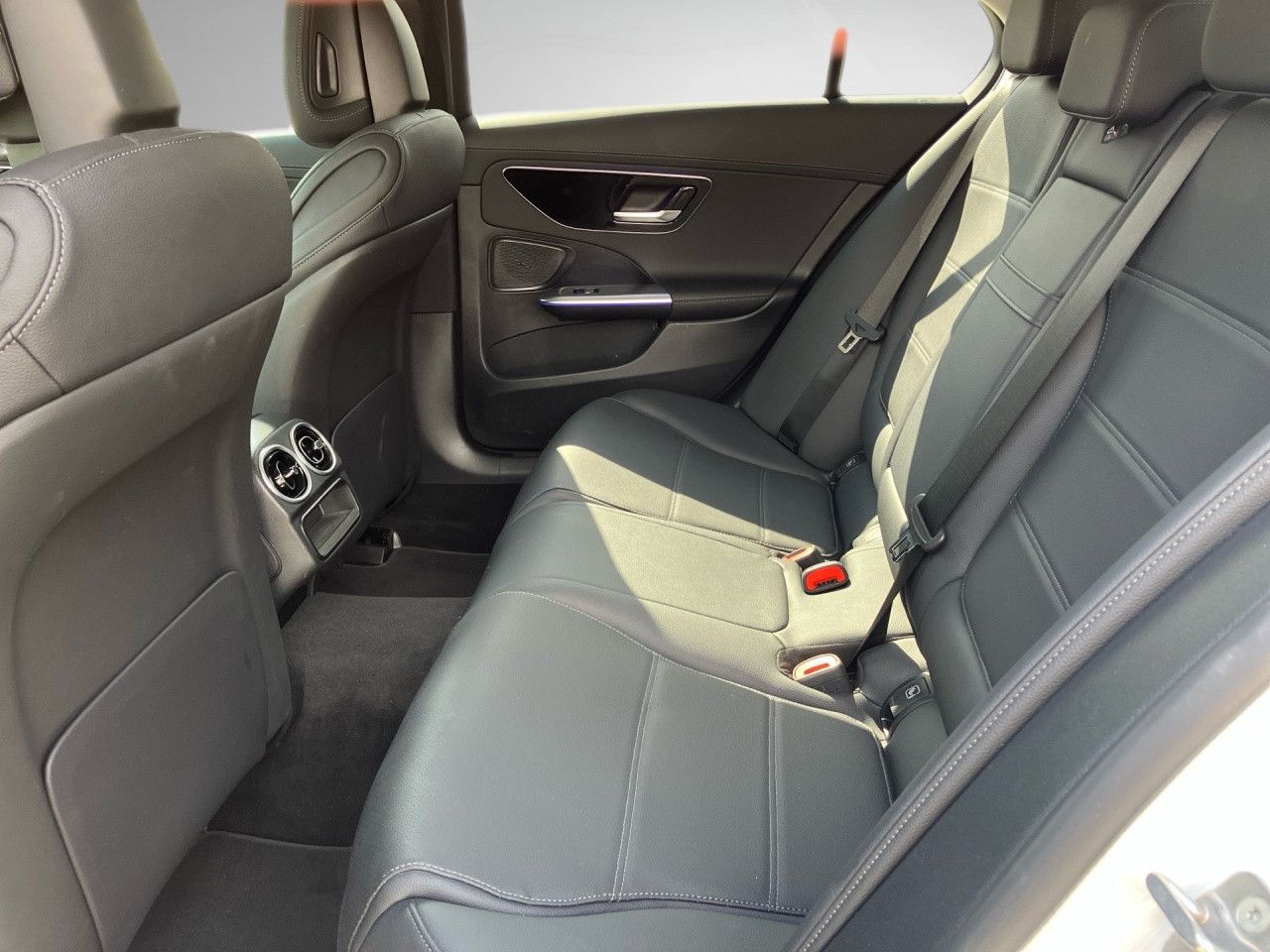 Mercedes-Benz C-Klasse – Bild 16