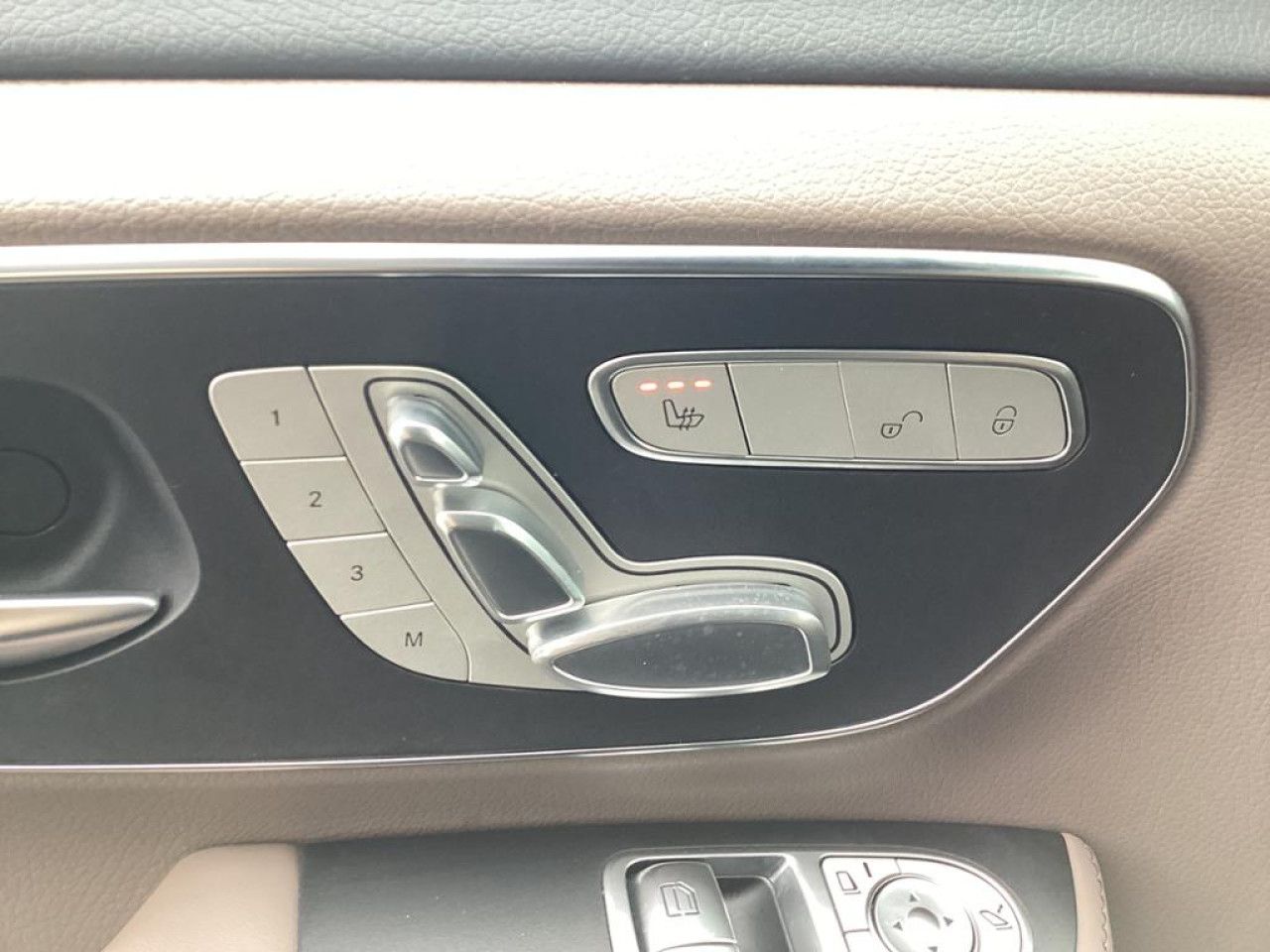 Fahrzeugbild 19 / 24