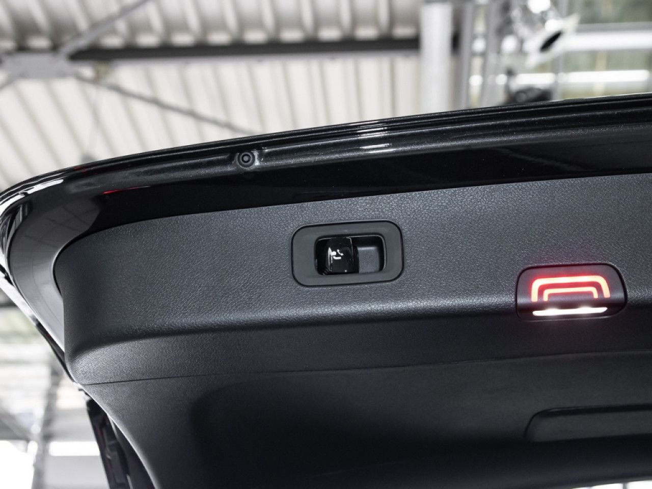 Mercedes-Benz E-Klasse – Bild 8