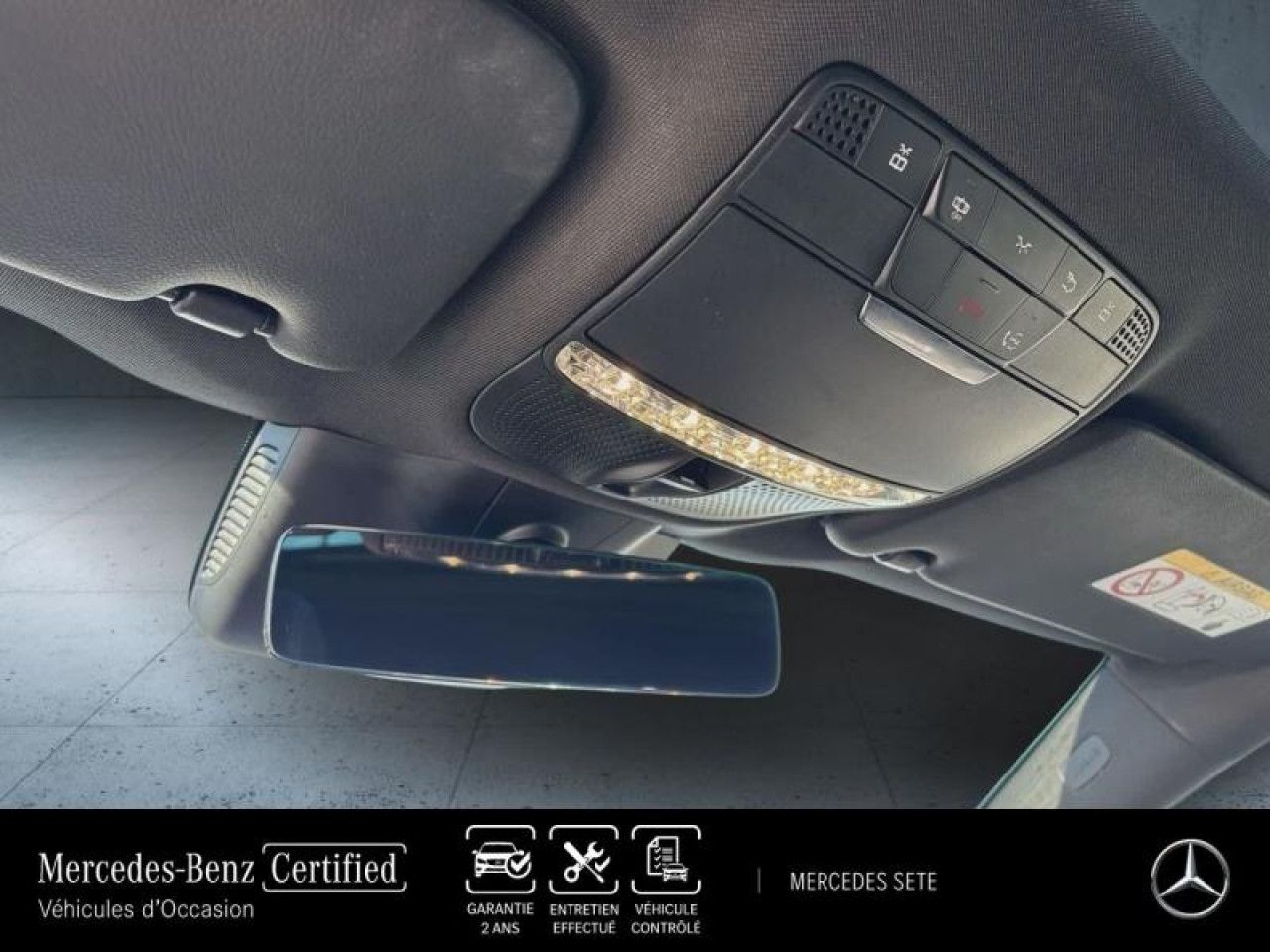 Photo du v&eacute;hicule 16 / 18