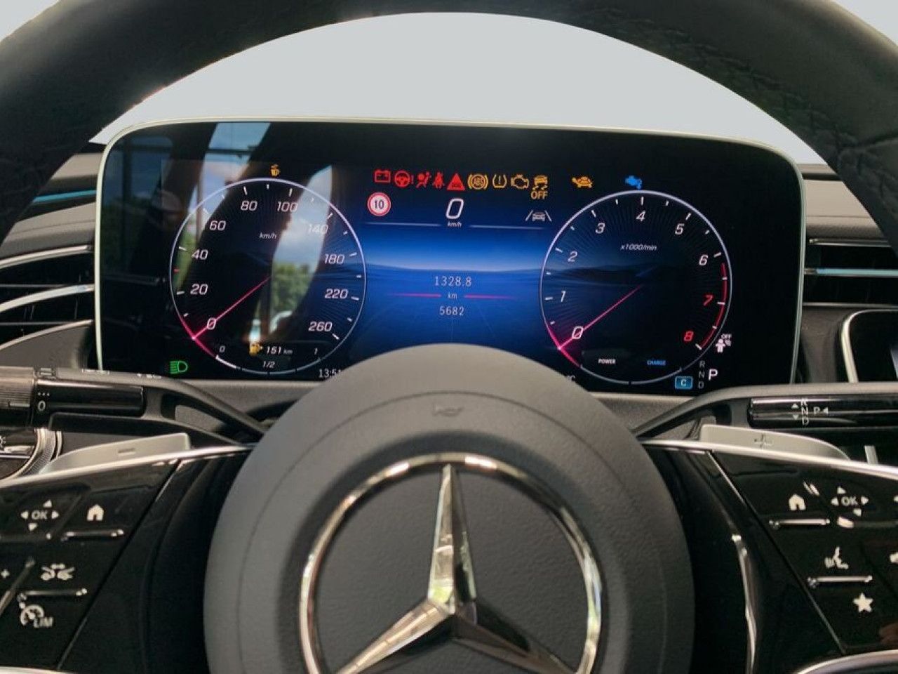 Mercedes-Benz E-Klasse – Bild 17