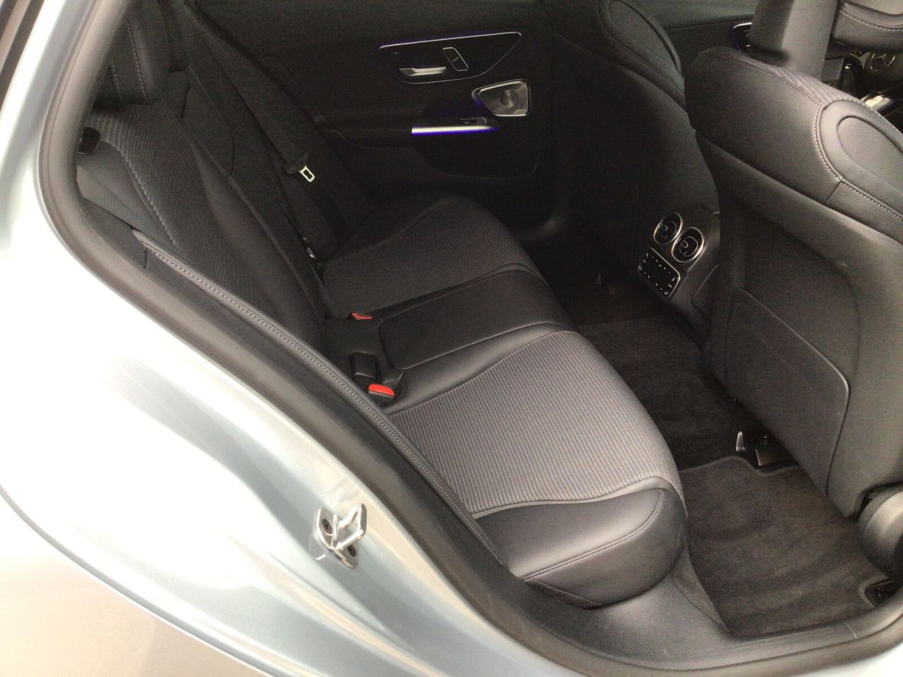 Mercedes-Benz C-Klasse – Bild 12