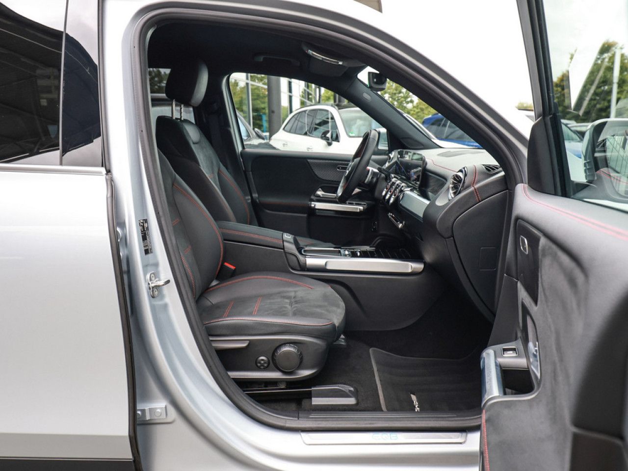 Mercedes-Benz EQB – Bild 2