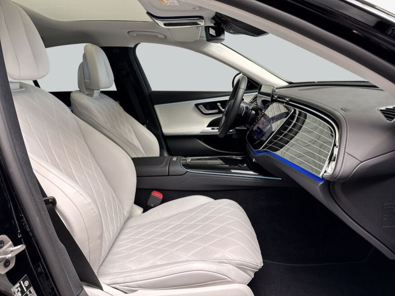 Mercedes-Benz E-Klasse – Bild 13