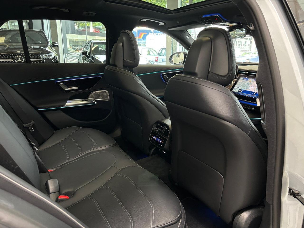 Mercedes-Benz E-Klasse – Bild 29