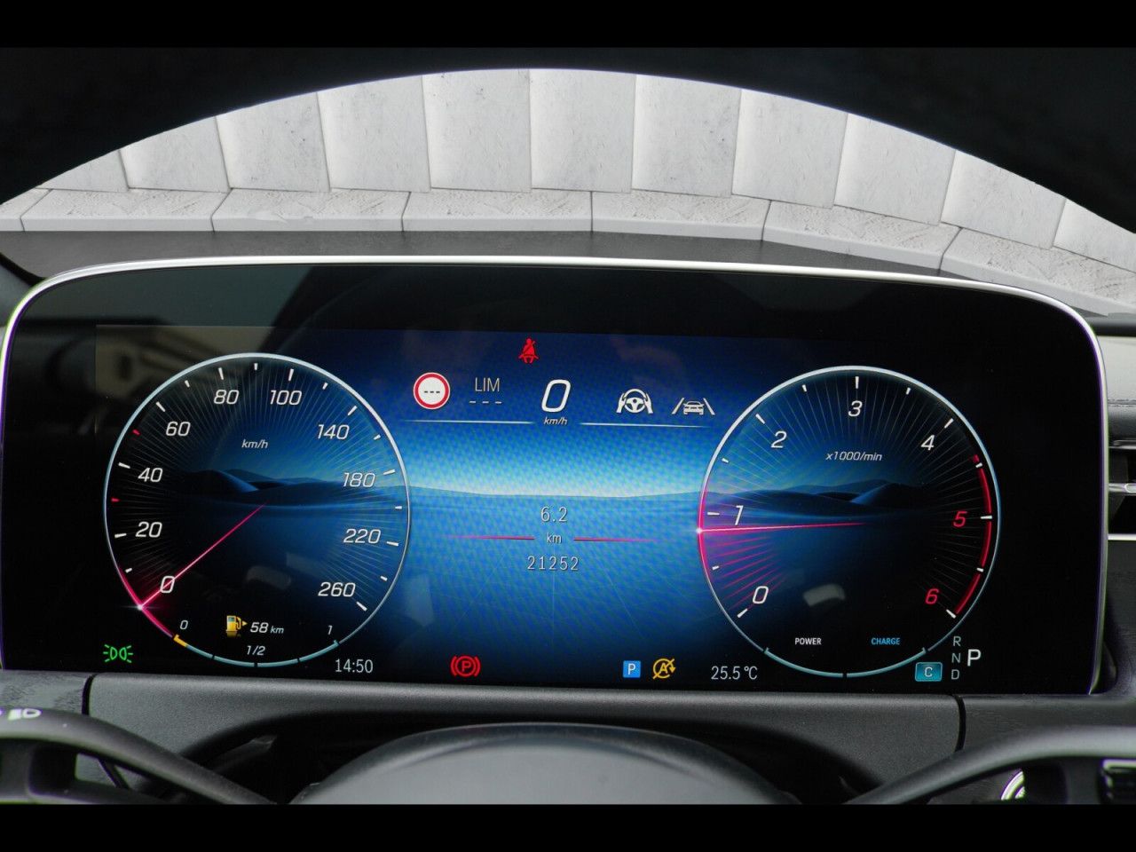 Mercedes-Benz E-Klasse – Bild 18