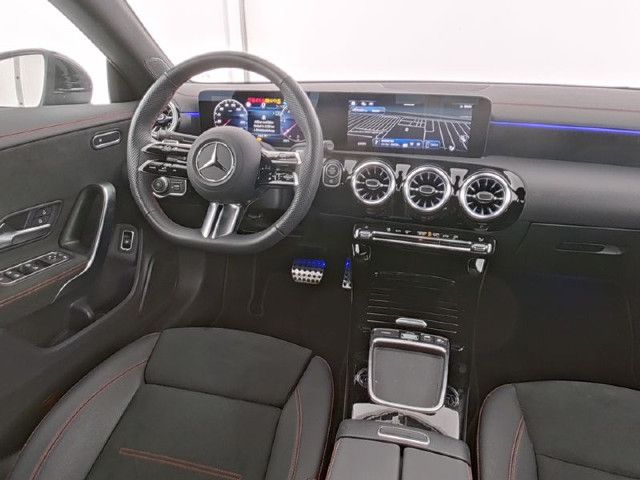 Mercedes-Benz CLA 220