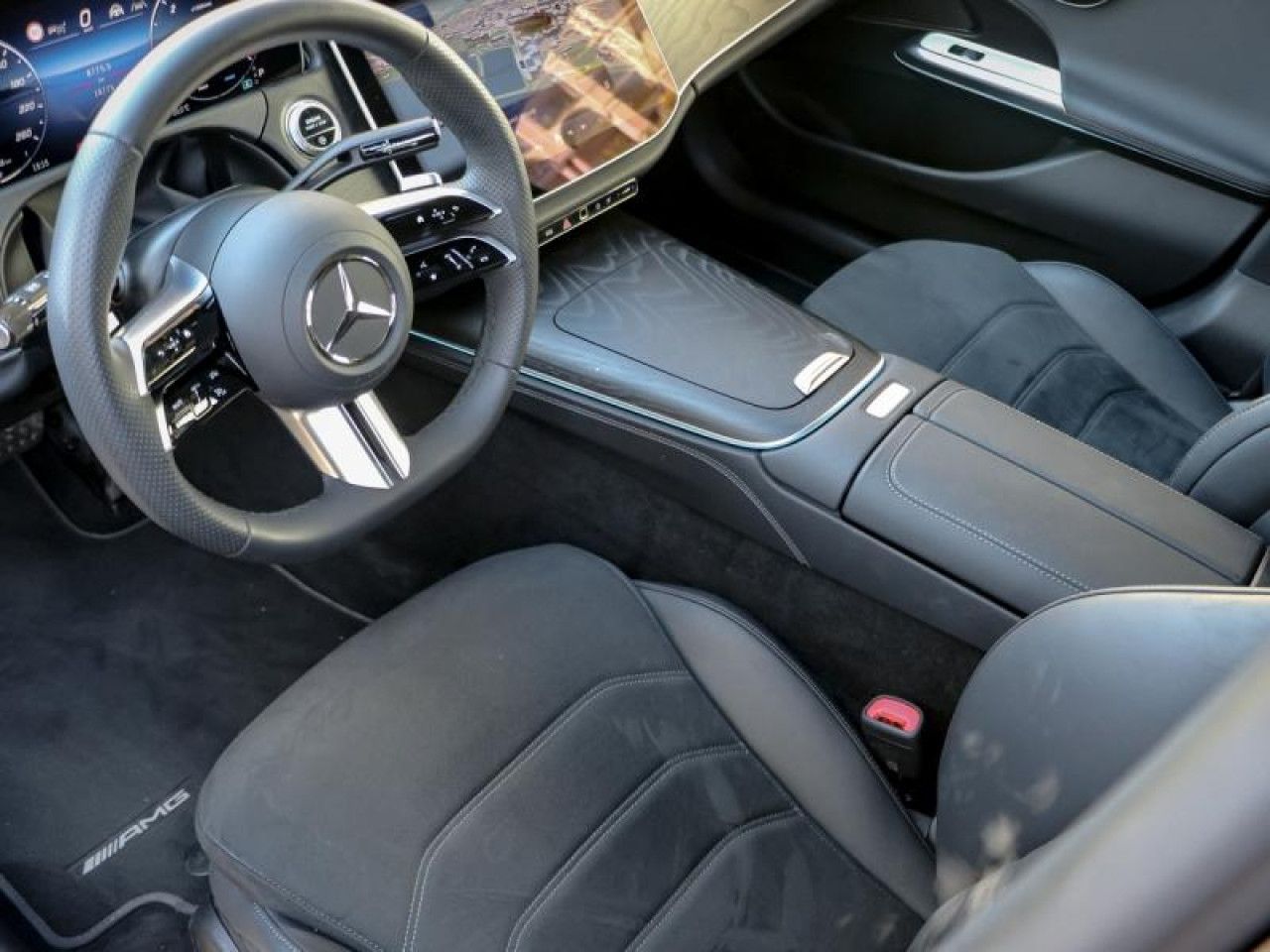 Photo du v&eacute;hicule 9 / 18