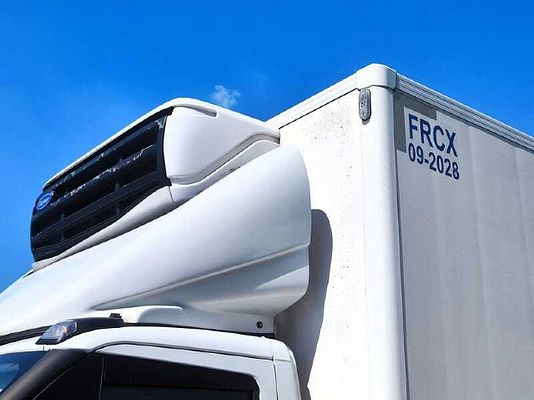 Vehicle image 6 / 13