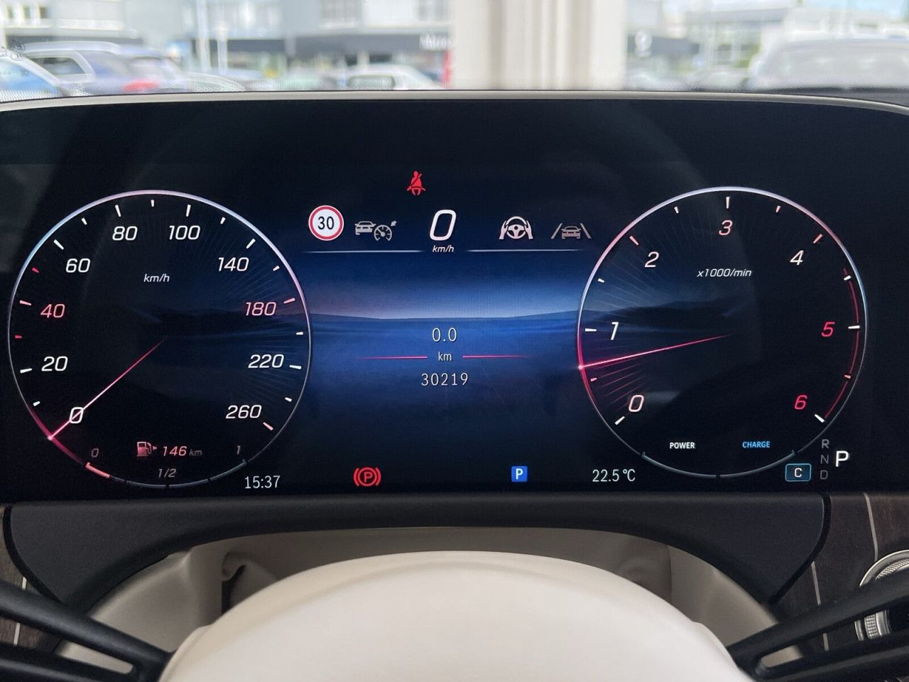 Mercedes-Benz E-Klasse – Bild 14