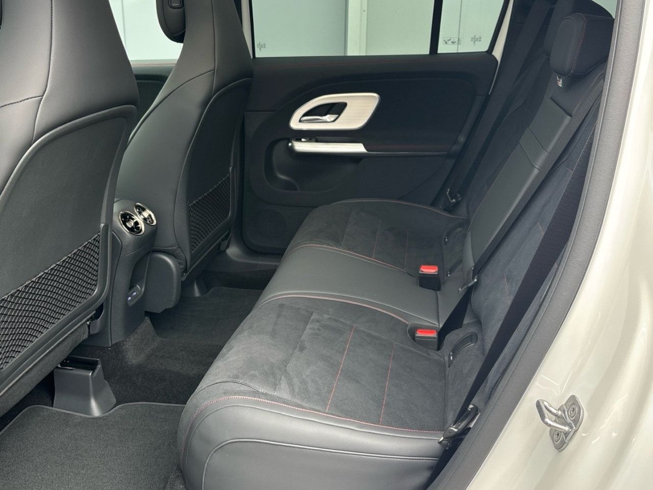 Mercedes-Benz GLB – Bild 13